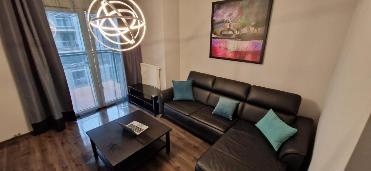 ヴロツワフAtal Towers Prywatny Apartamentアパートメント エクステリア 写真